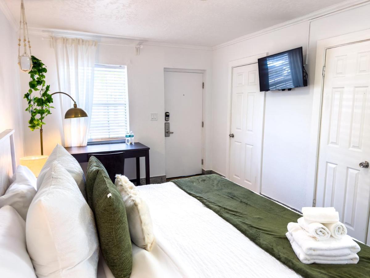 1K Bed Studio Apt With Shared Pool 02 Клиъруотър Екстериор снимка
